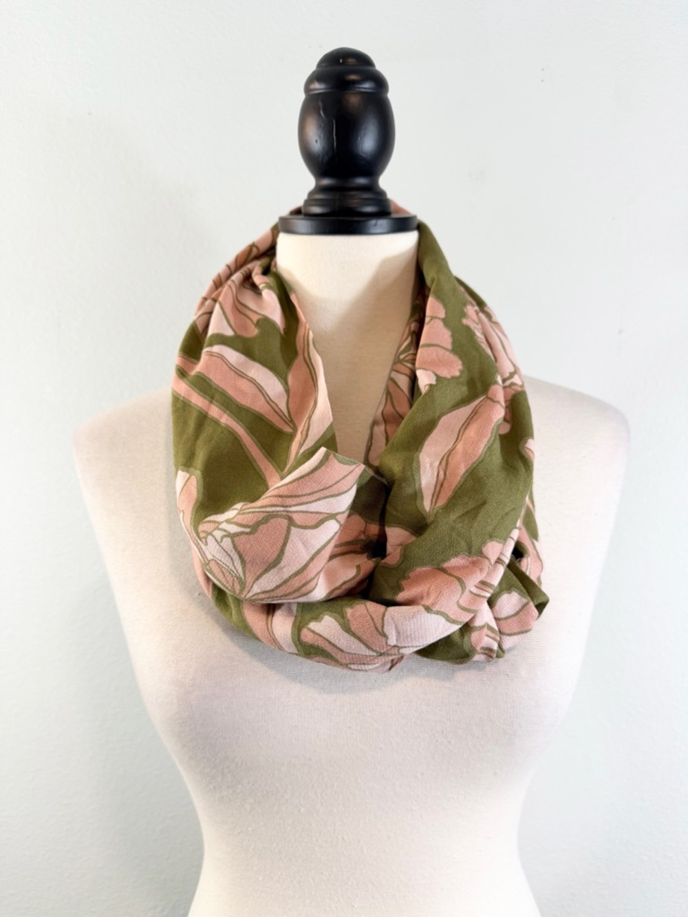 Daniel Rainn Floral Infinity Scarf Green Pink Circle Spring Hipster Boho Summer